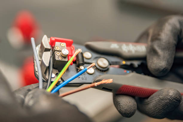 Best Ceiling Fan Installation Electrician  in Maysville, OK